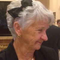 Janet Lewis Photo 27