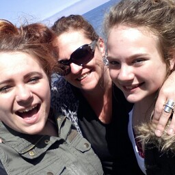 Jill Ritchie Photo 24