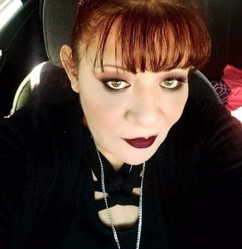 Elizabeth Marquez Photo 20