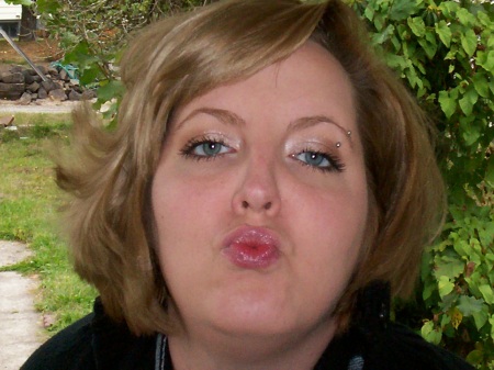 Shannon Johnson Photo 29