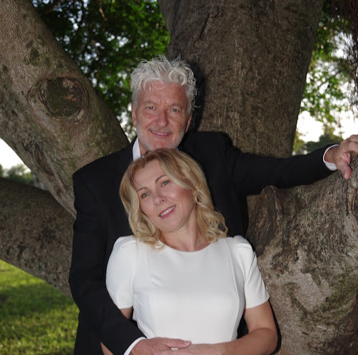 Martin Hand Photo 10