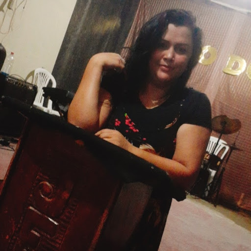 Elaine Andrade Photo 12