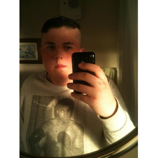 Frankie Ross Photo 37