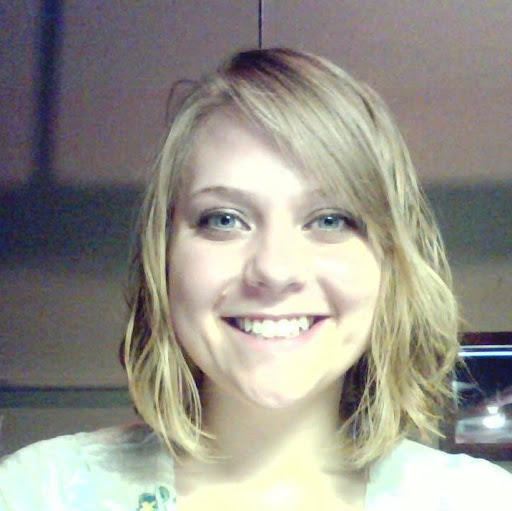 Sarah Schultz Photo 17