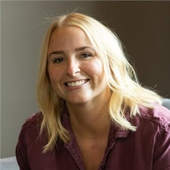 Amanda Meeks Photo 15