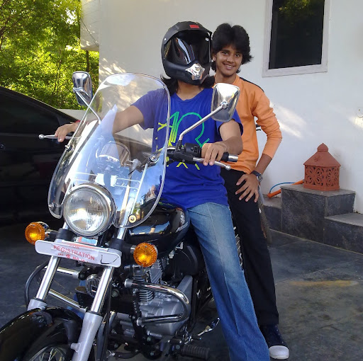 Alexander Mathew Photo 37