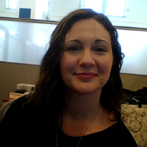 Jennifer Wyatt Photo 33