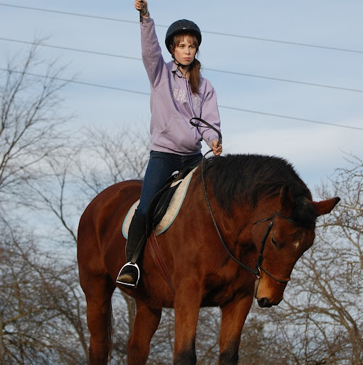 Rachel Bradshaw Photo 16