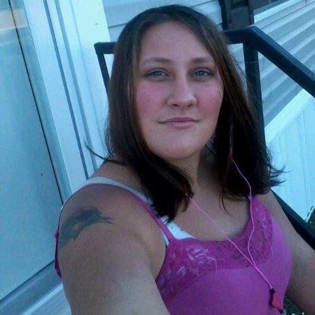 Shannon Devine Photo 33