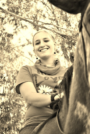Danielle Lange Photo 30