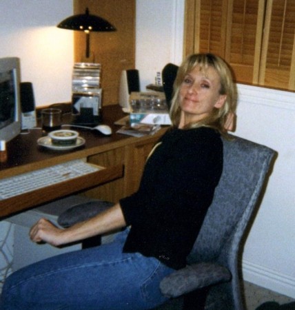 Lynn Morgan Photo 33