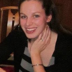 Emily Weigel Photo 15