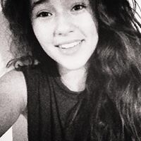 Julie Peralta Photo 20