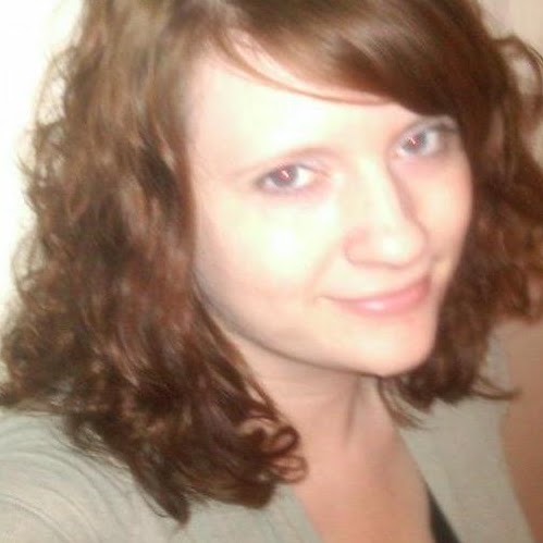 Amanda Patrick Photo 18