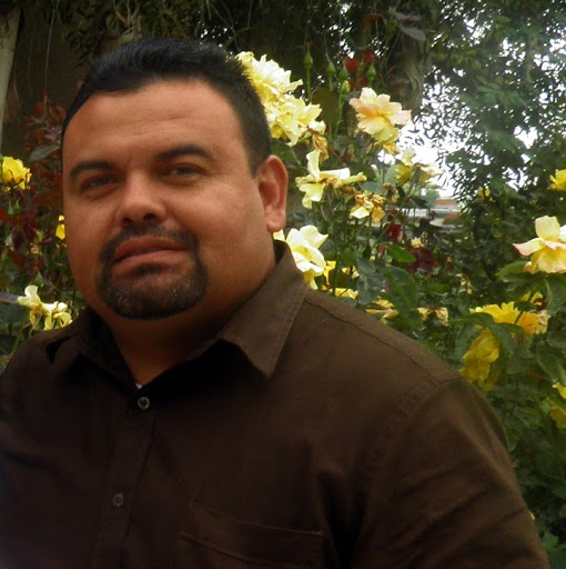 Jose Mena Photo 33
