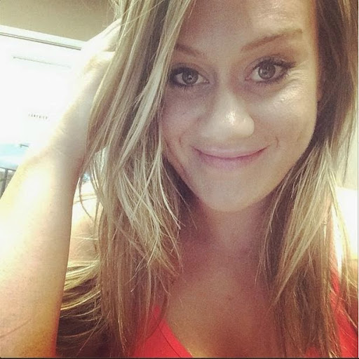 Stephanie Jones Photo 22