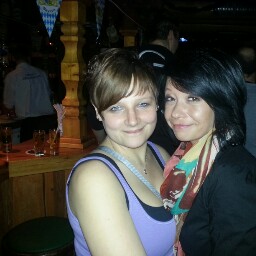 Sarah Reinhold Photo 13