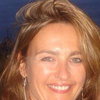 Judith Armstrong Photo 30