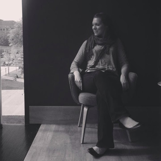 Julie Jones Photo 20