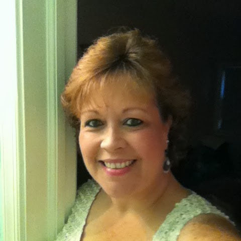 Debbie Powell Photo 27