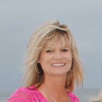 Holly Hallmark Photo 7