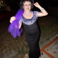 Angela Parisi Photo 6