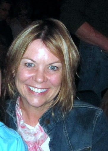 Linda O'Connor Photo 15