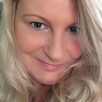 Tracey Yates Photo 8