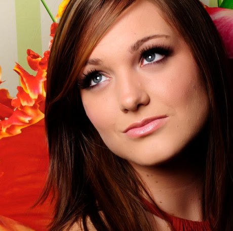 Kyra Owen Photo 8
