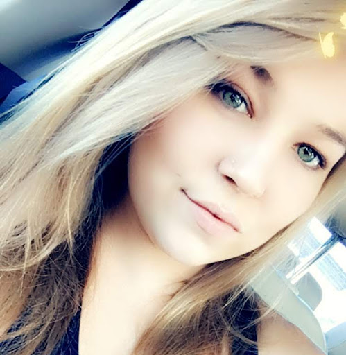 Brooke Moody Photo 18