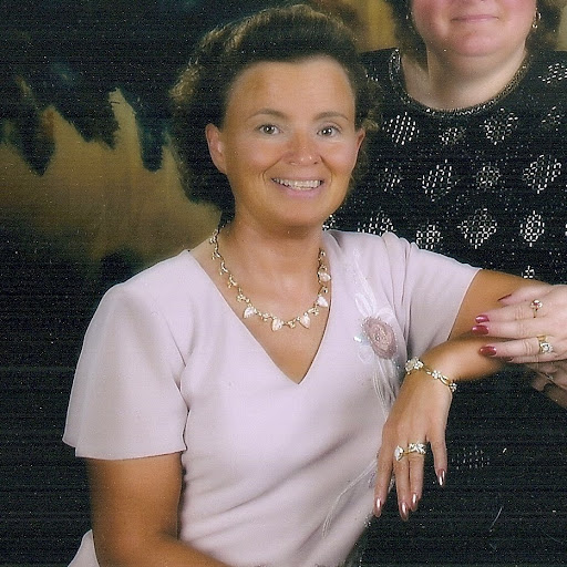 Loretta Hughes Photo 34