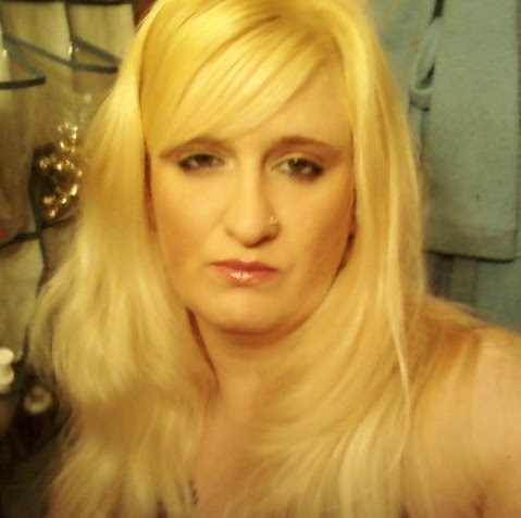 Michelle Marshall Photo 32