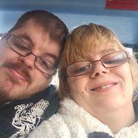 Elizabeth Horton Photo 28