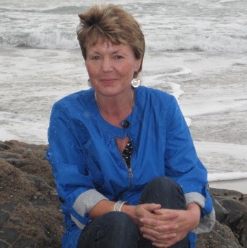 Elaine Francis Photo 19