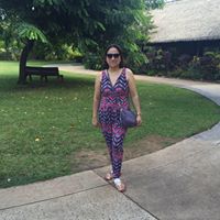 Elizabeth Valencia Photo 39