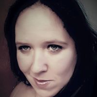 Krystal Heim Photo 5