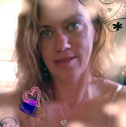 Laura Hofer Photo 8