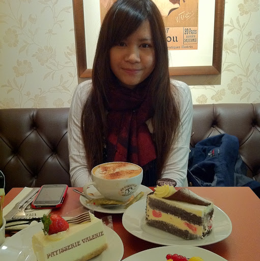 Angela Fung Photo 23