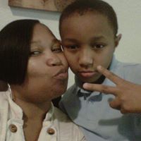 Yvette Collins Photo 20