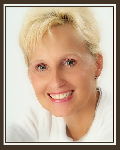 Janice Hughes Photo 50