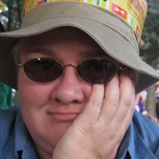 Laura Thompson Photo 6