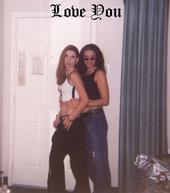 Elizabeth Hutson Photo 35