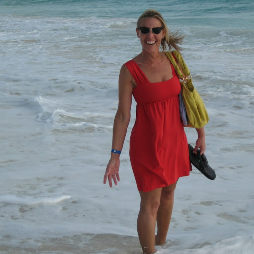 Kelly Compton Photo 41