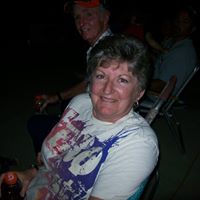 Julie Voigt Photo 14