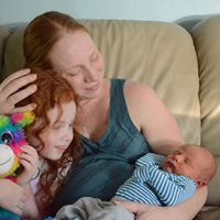 Crystal Humphries Photo 35