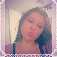 Elizabeth Linder Photo 16