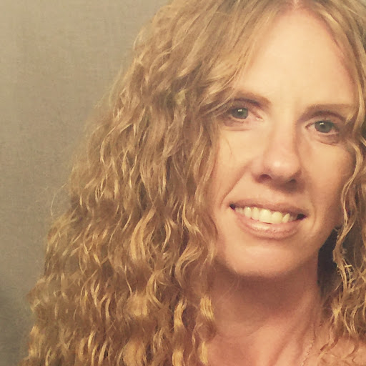 Holly Robbins Photo 36