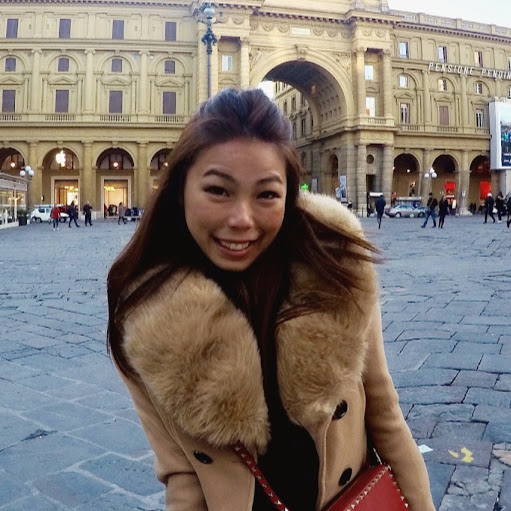 Angela Fung Photo 17