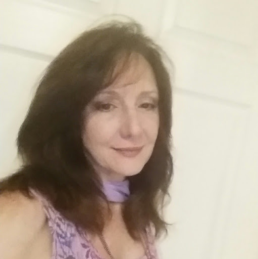 Lisa Hardy Photo 44