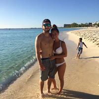 Taylor Hahn Photo 17